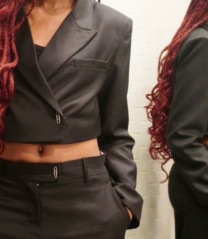 NAVY PINSTRIPE CUFFLINK BLAZER